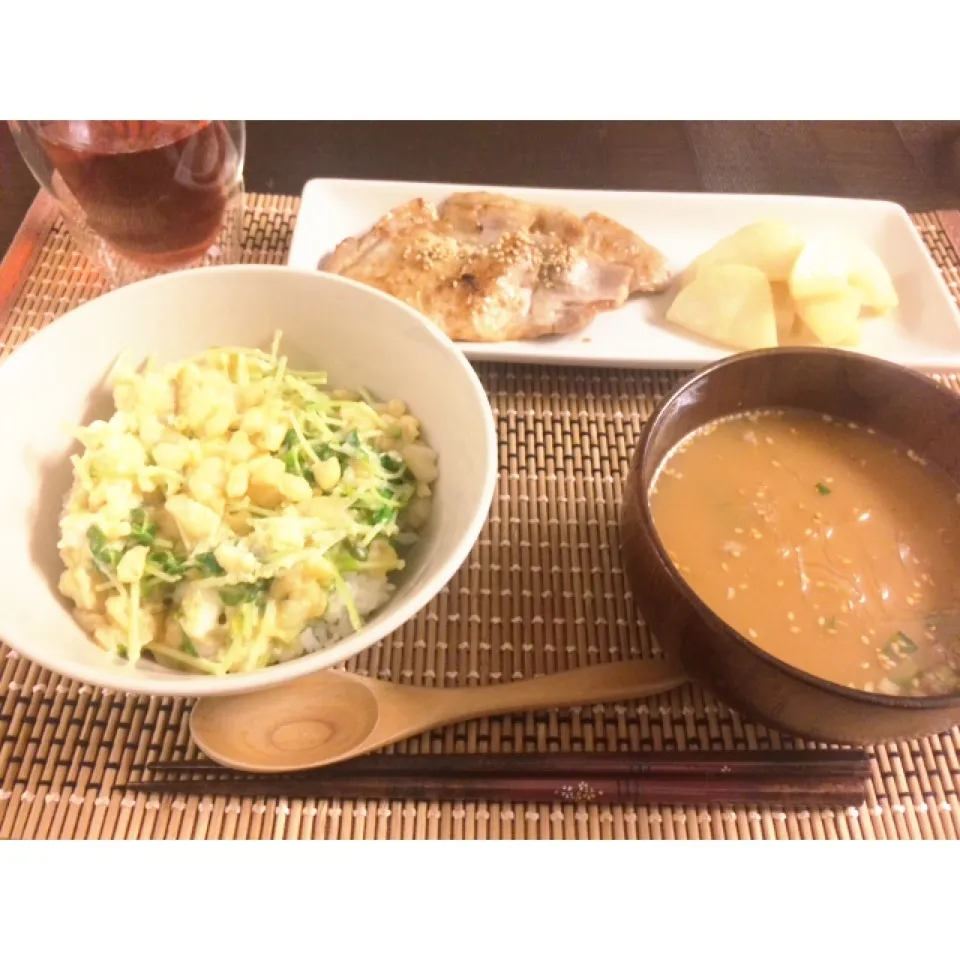 豆苗卵とじ丼|うたままさん