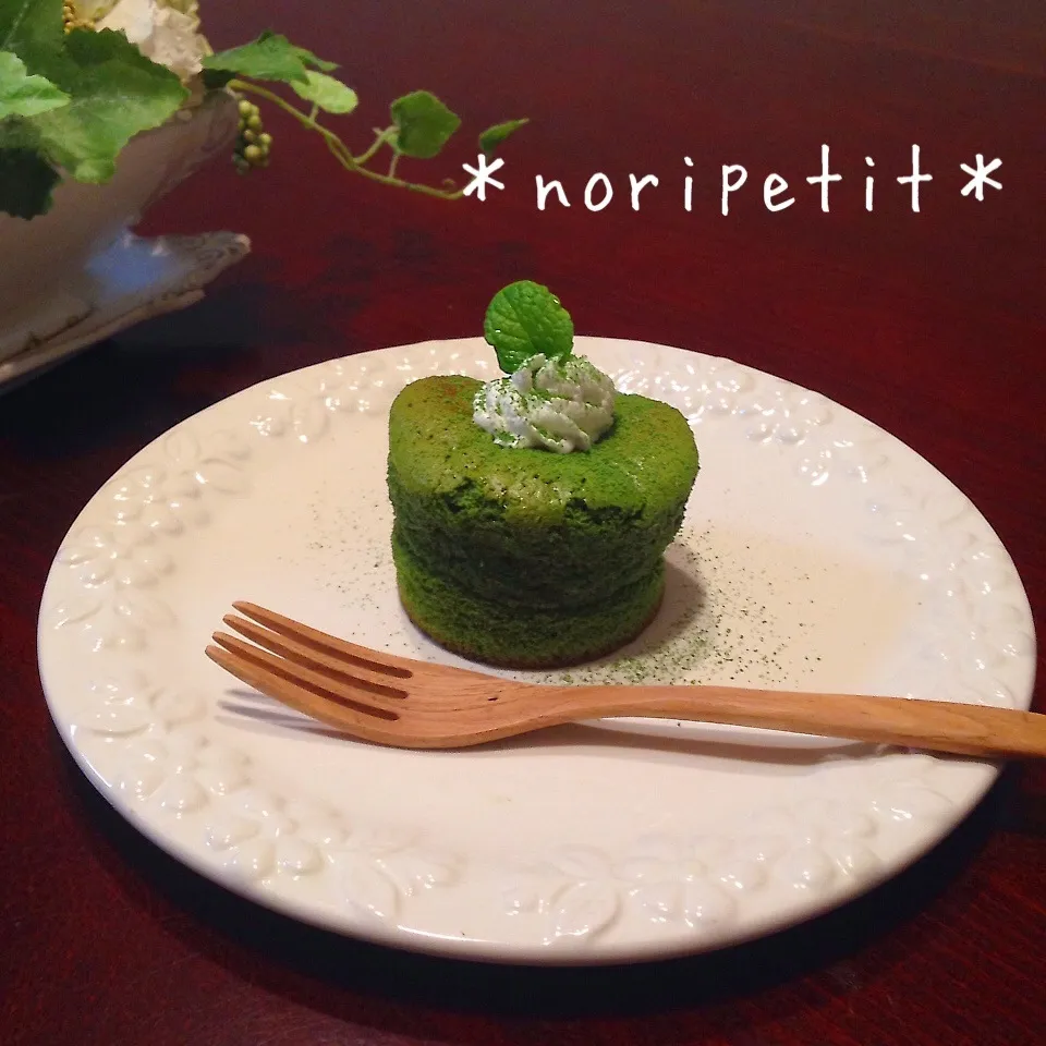 Snapdishの料理写真:ぽんちきちゃんの濃い抹茶の半生ガトー♡焼けましたぁ〜♡|noripetit(のりP)さん