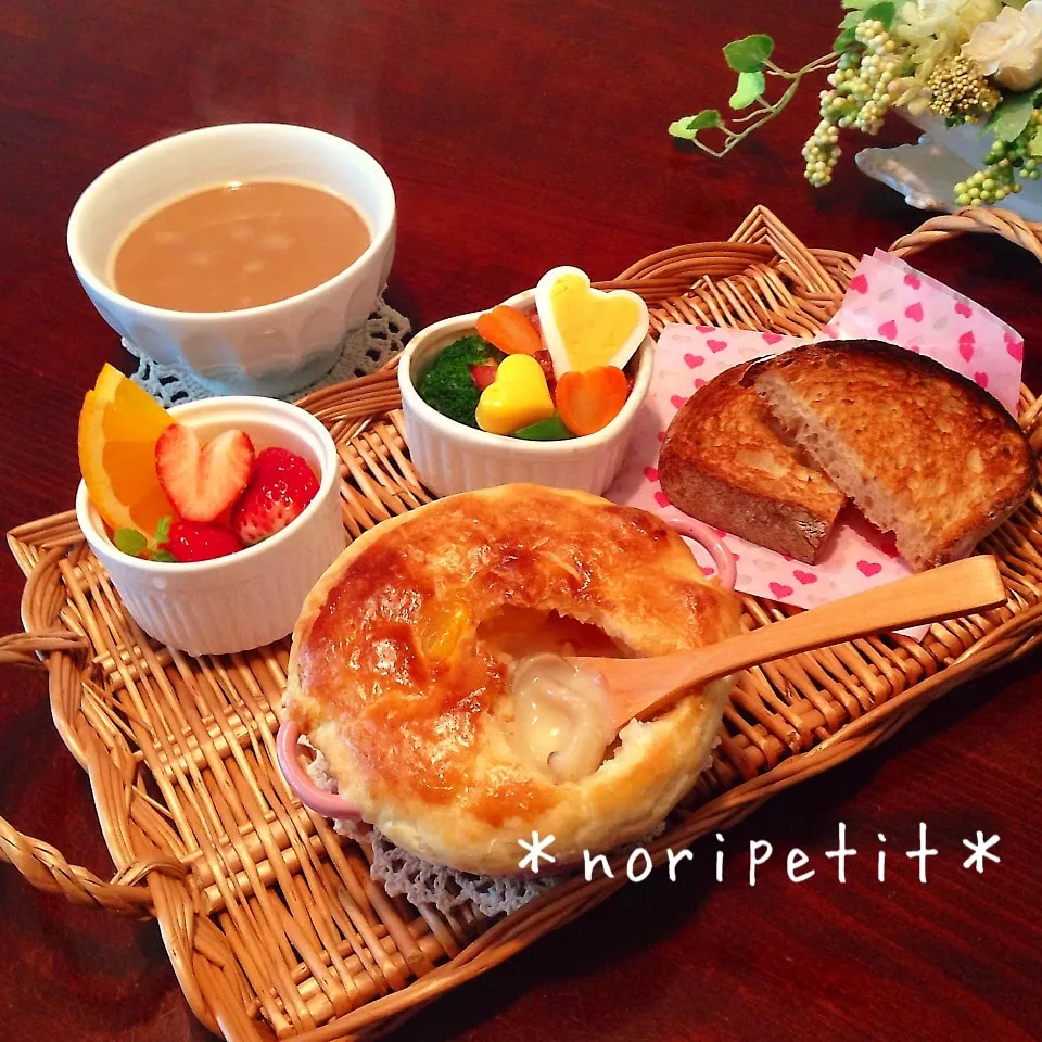 Snapdishの料理写真:はふはふ♡あつあつポットパイ&ホットサラダdeワンプレート♡|noripetit(のりP)さん