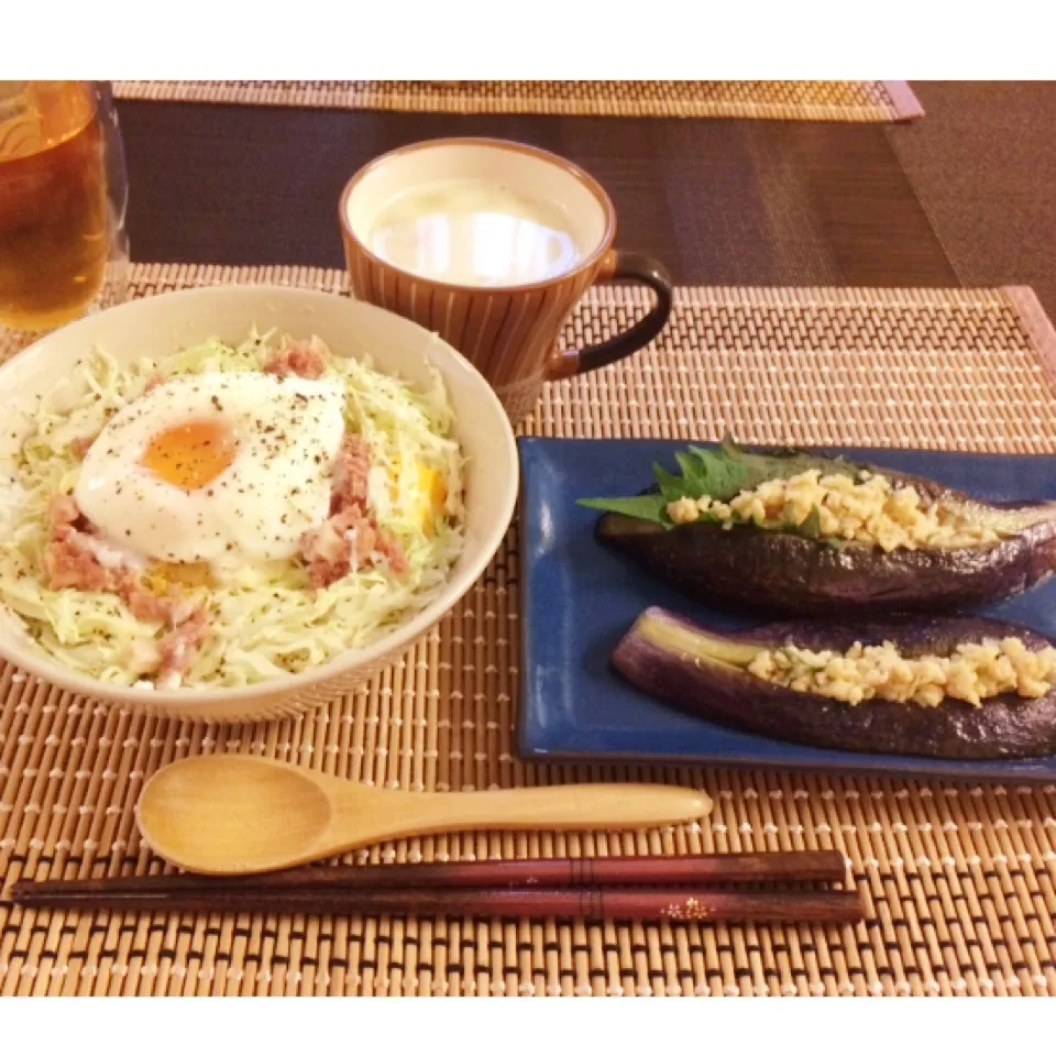 コンビーフハッシュ丼|うたままさん