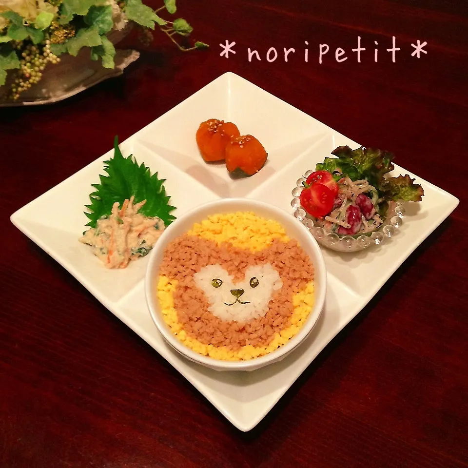 そぼろ丼プレート Part3♡ ダッフィーのそぼろ丼|noripetit(のりP)さん