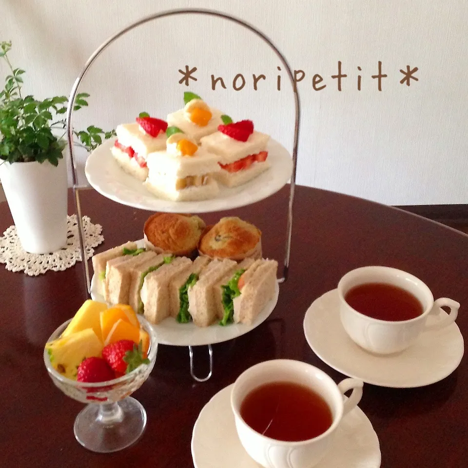 アフタヌーンティー風にブランチ♡|noripetit(のりP)さん