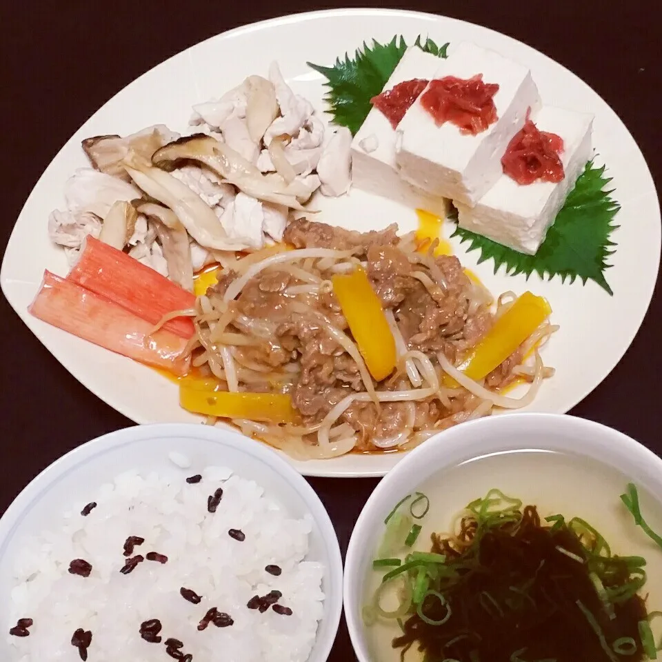 Snapdishの料理写真:牛カルビとモヤシ炒め|Yukiさん