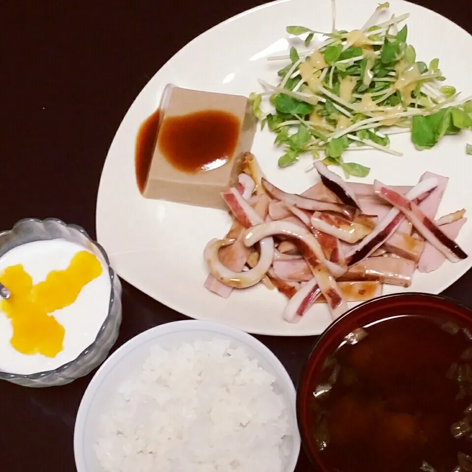 イカと魚肉ソーセージの生姜炒め|Yukiさん