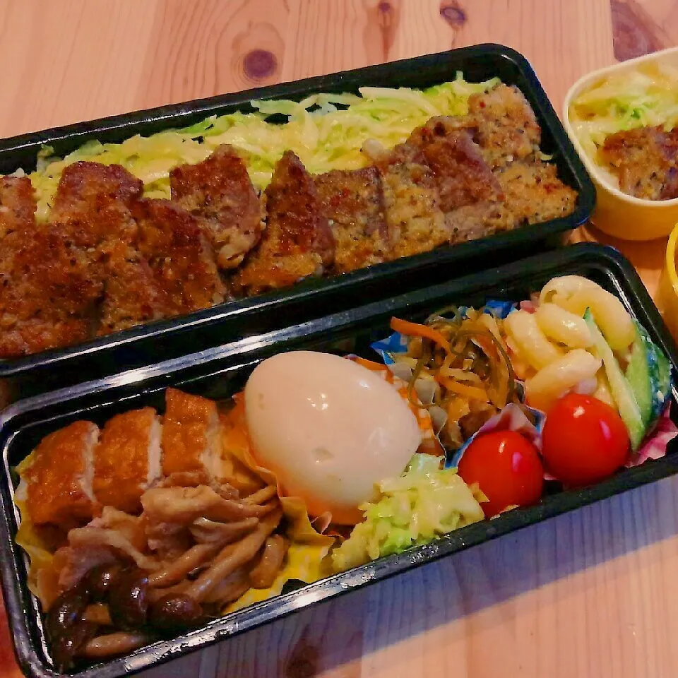 Snapdishの料理写真:ﾐﾗﾉ風ﾎﾟｰｸｶﾂ(ｺｽﾄｺ)&半熟とろ～り煮たまご弁当|あずきラテさん