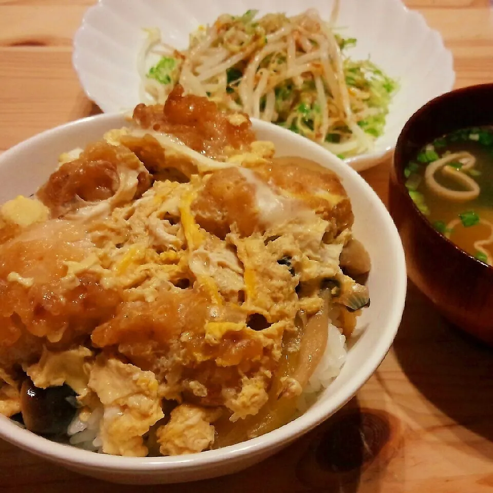 Snapdishの料理写真:昨日の唐揚げ丼|あずきラテさん