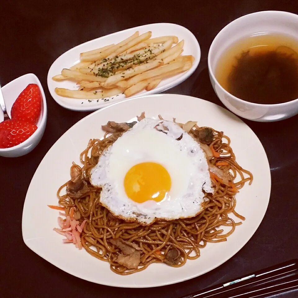 Snapdishの料理写真:ソース焼きそば|Yukiさん