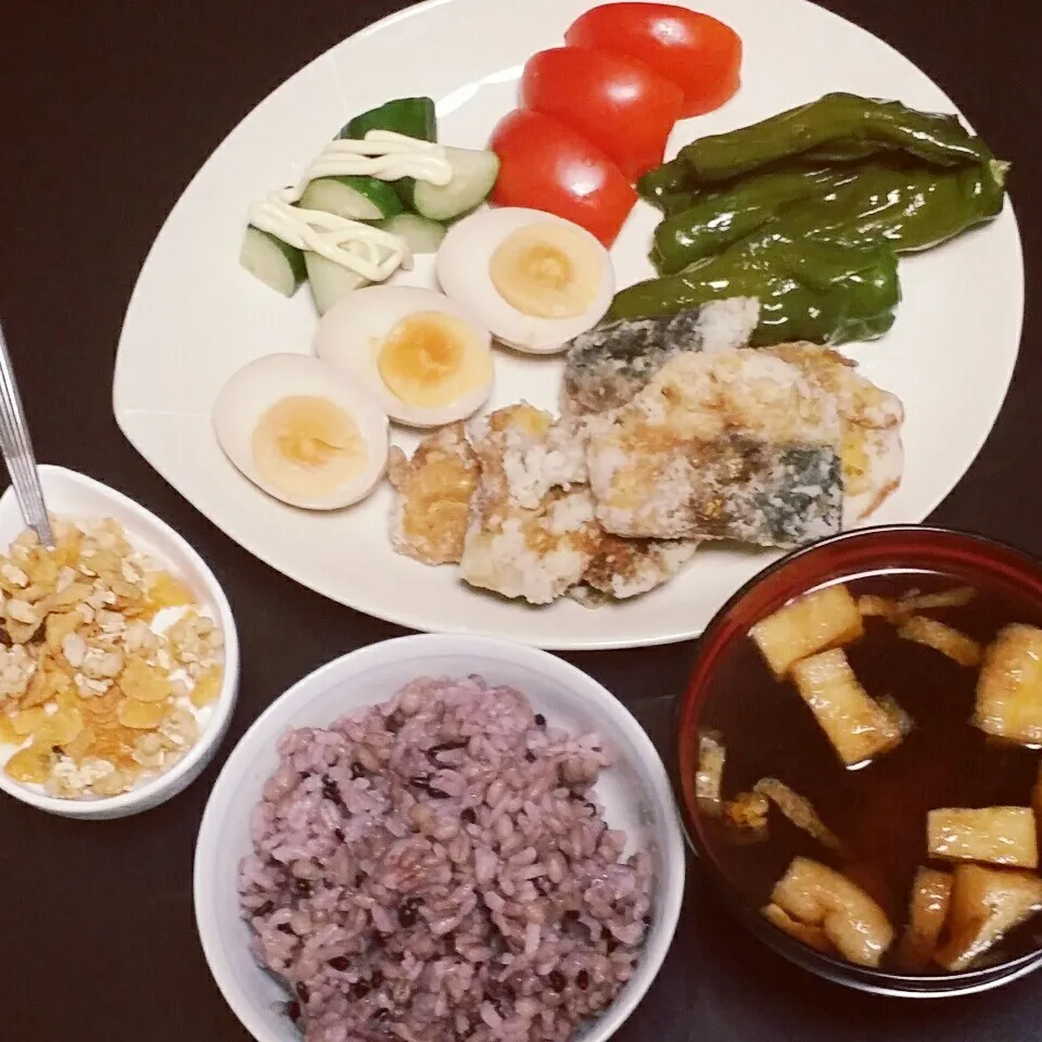 Snapdishの料理写真:鯖のカレー粉唐揚げ|Yukiさん