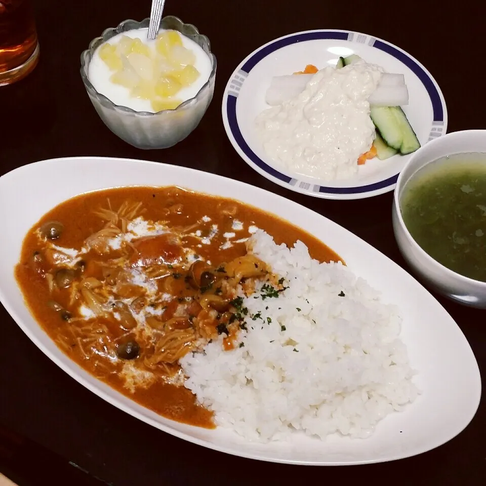 Snapdishの料理写真:きのこ入りバターチキンカレー|Yukiさん