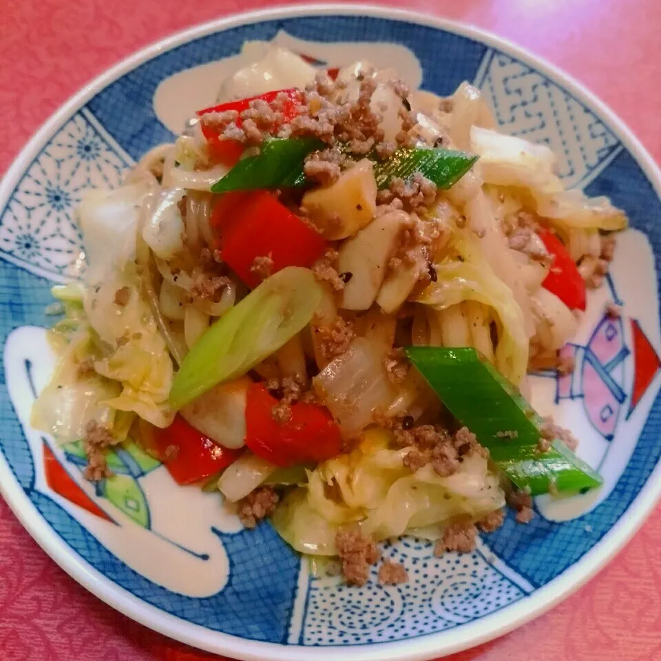 Snapdishの料理写真:しらたき入りでヘルシーな🍴エスニック焼きうどん|@きなこさん