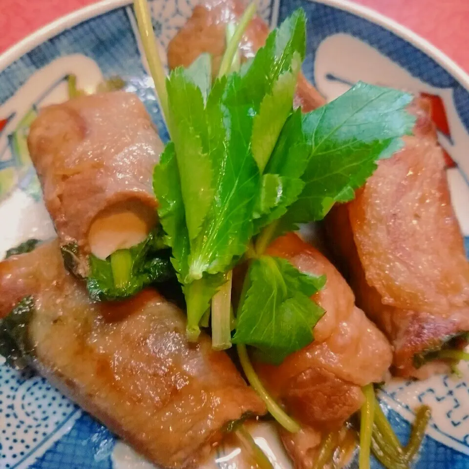 めんつゆ&酢で⭐セリと焼き豆腐の肉巻き|@きなこさん