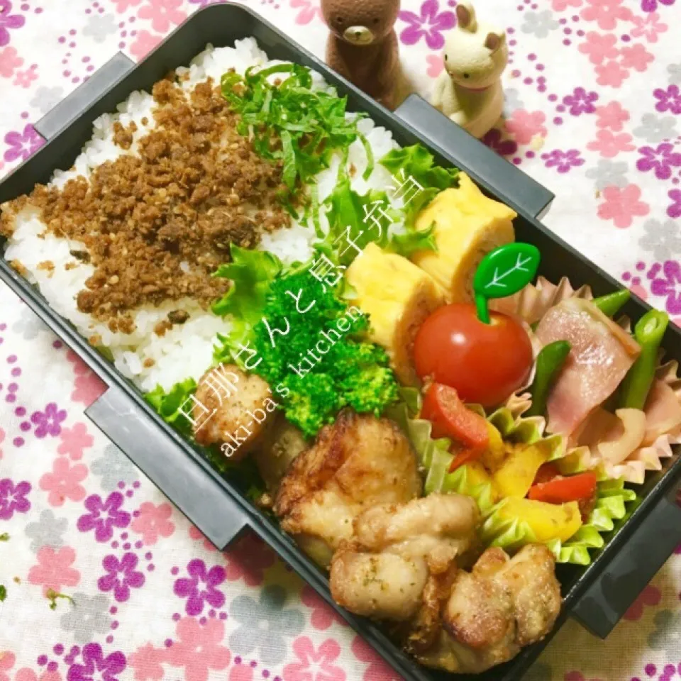 旦那さんと息子弁当:塩唐揚げ|アキーバさん