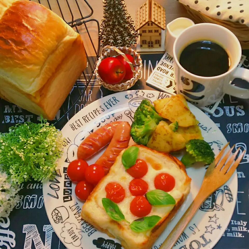 山食パンであさごはん🍞|モゥモゥパラダイスさん