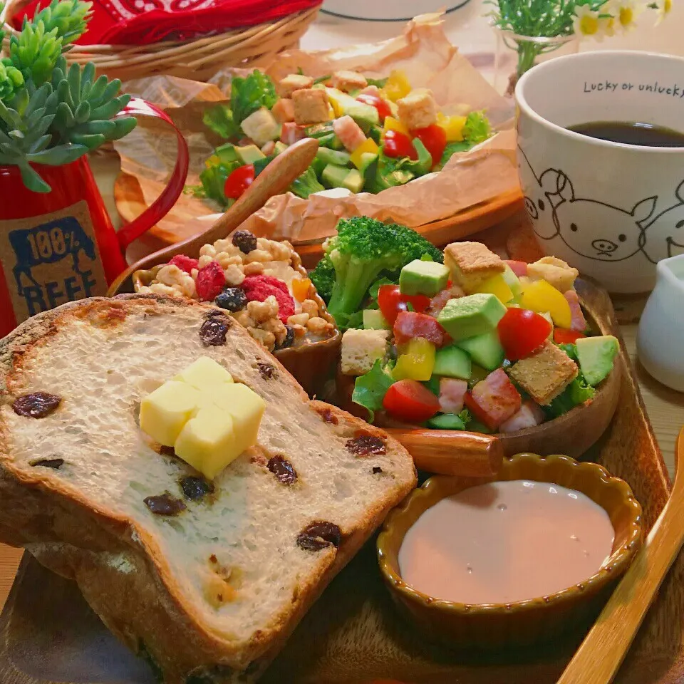 チョップドサラダであさごはん🍳|モゥモゥパラダイスさん