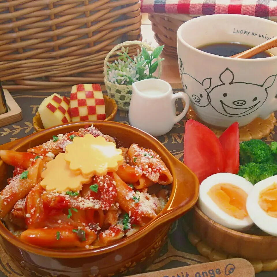 トマトペンネでおひるごはん🍴🍅|モゥモゥパラダイスさん