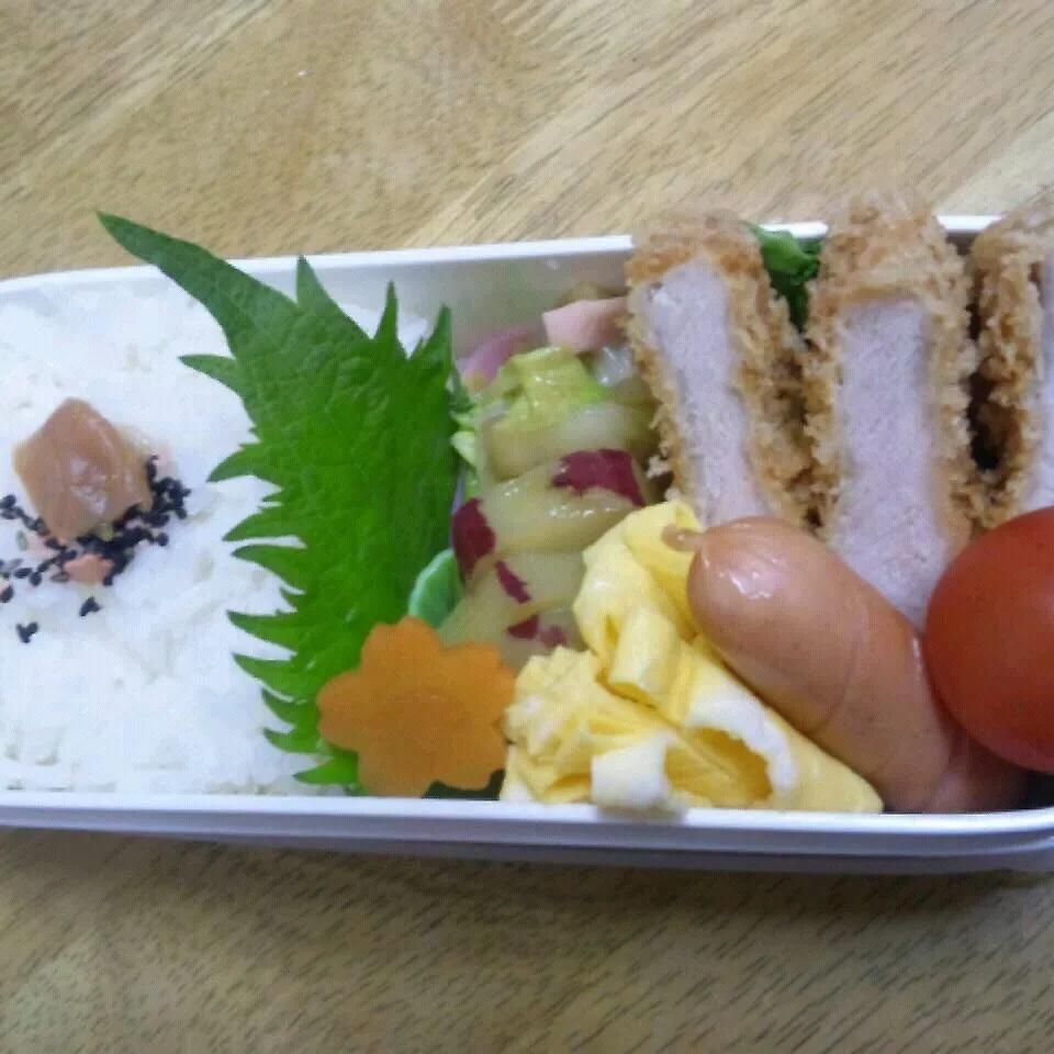 旦那さん弁当。今日は豚カツ♪|かなさん