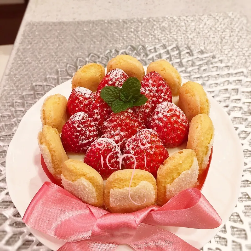 Snapdishの料理写真:♡スノーホワイト生チョコフレーズ|いちさん