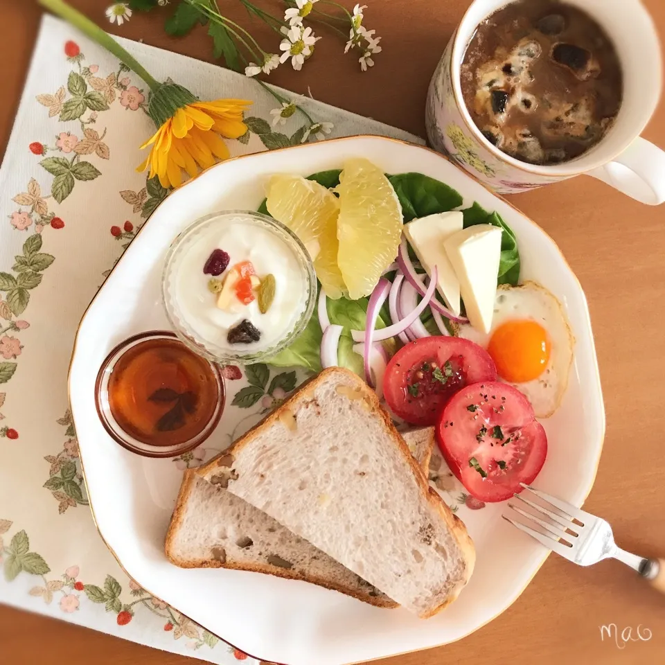 くるみ食パンのワンプレート|まおさん