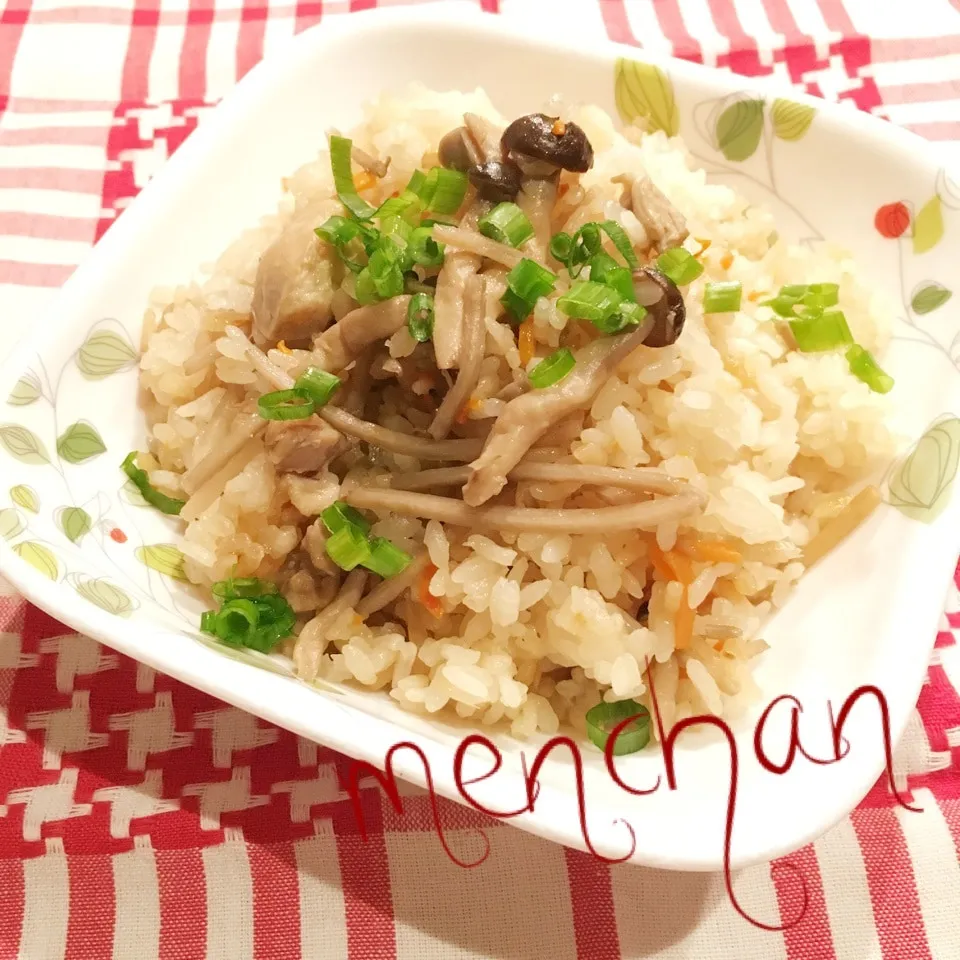 Snapdishの料理写真:からビーちゃんの中華風鶏ごぼうご飯♡|めんちゃんさん