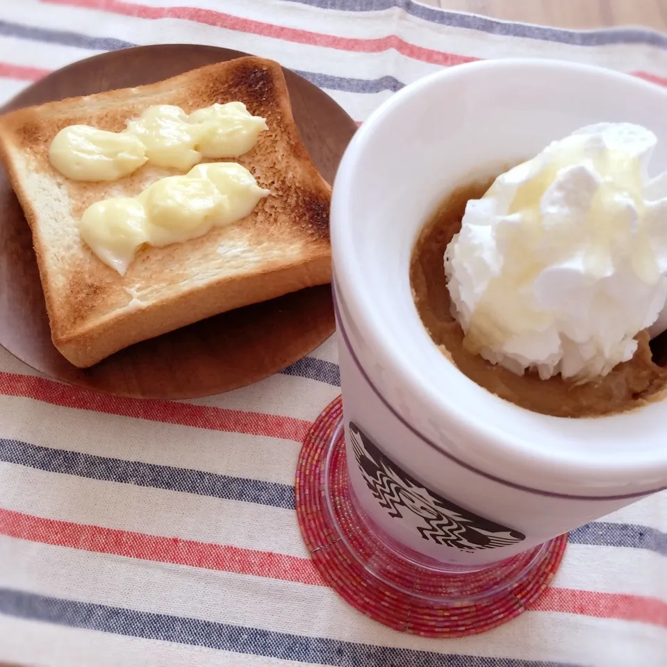 Snapdishの料理写真:レモンバタートースト&キャラメルフラペチーノ|まおさん