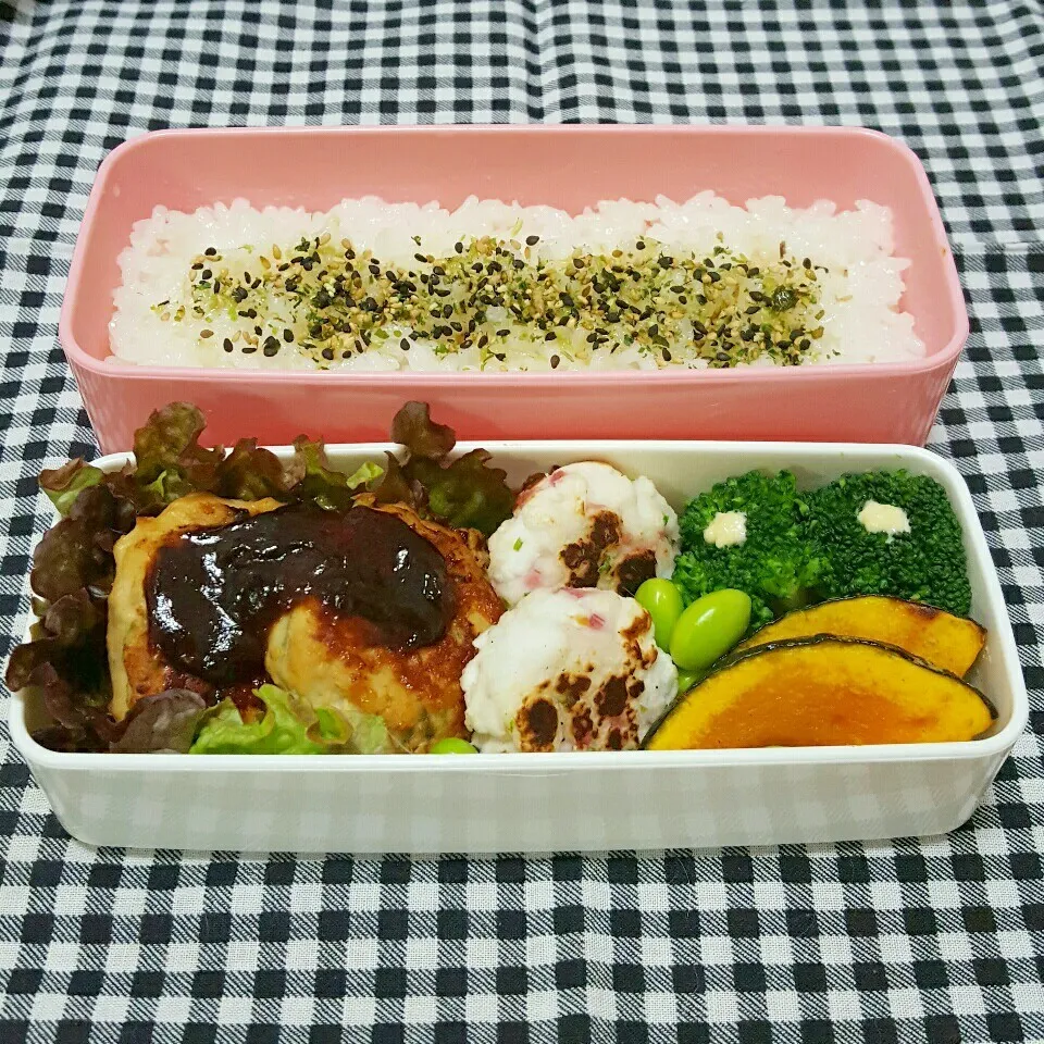 Snapdishの料理写真:鶏ハンバーグ弁当。|ゆみころさん