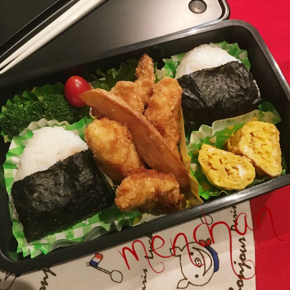 Snapdishの料理写真:ささみフライ&お握り弁当♡|めんちゃんさん