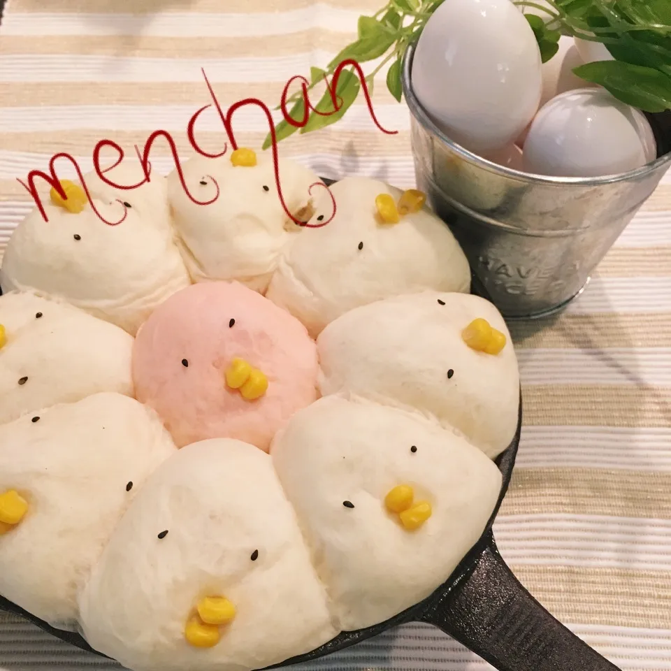 Snapdishの料理写真:スキレットdeひよこ白パン♡|めんちゃんさん