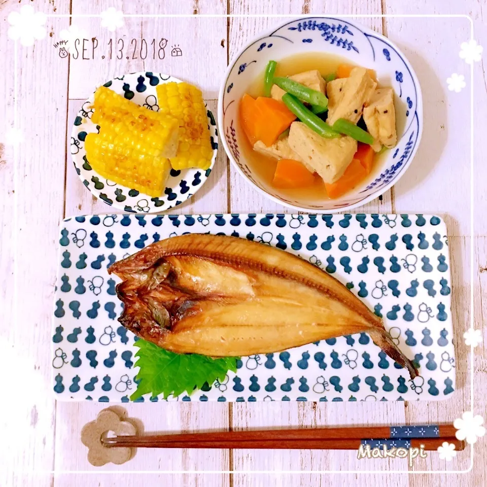 Snapdishの料理写真:ミニほっけ＋がんも煮＋とうもろこしの夕飯 (^-^)♡|まこぴ～♪さん