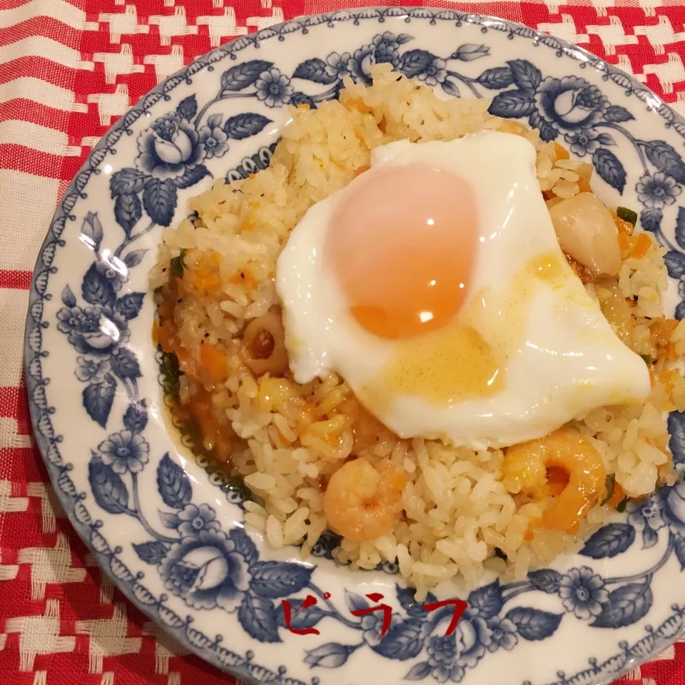 炊飯器で簡単！シーフードピラフ♡カレー風味|めんちゃんさん