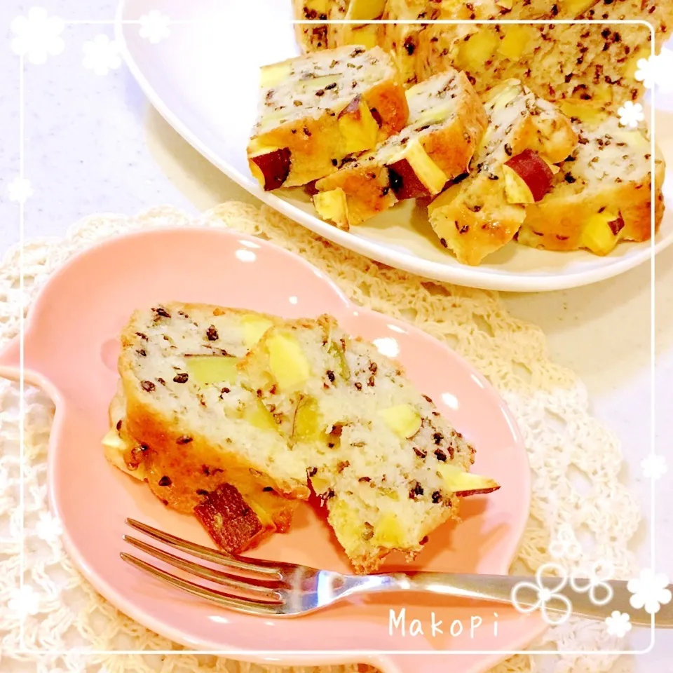 ♡🍠 ゴロゴロさつまいも&黒ごまのケーキ 🍠♡|まこぴ～♪さん