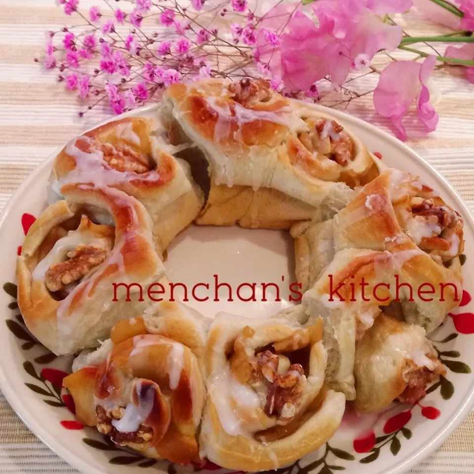 アップルシナモンリング〜胡桃のせ♡|めんちゃんさん