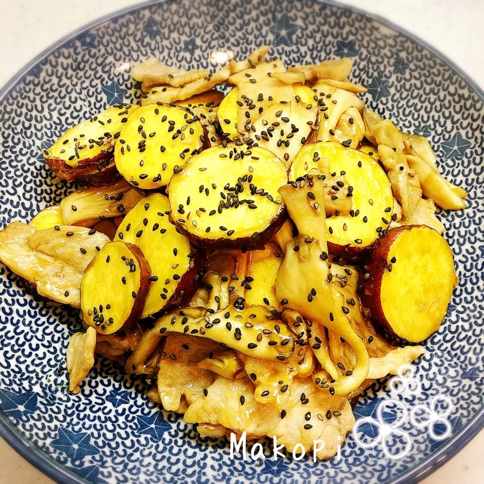 Snapdishの料理写真:🍠さつまいもと豚肉の甘酢炒め(^-^)🍠|まこぴ～♪さん