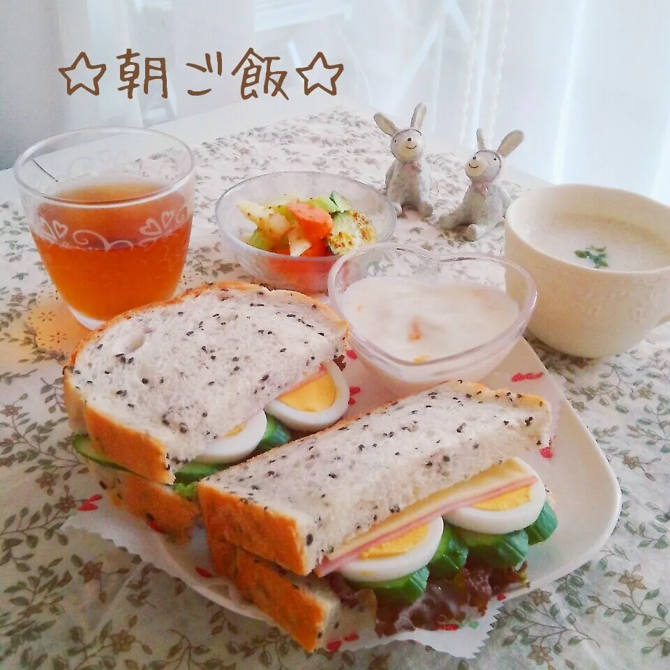 Snapdishの料理写真:朝ご飯 (^o^)♪|まこぴ～♪さん