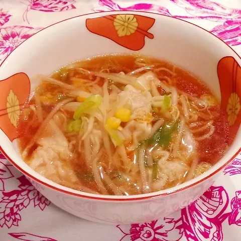 ワンタン麺出来上がり〜(ﾉ´▽｀)ﾉ|めんちゃんさん