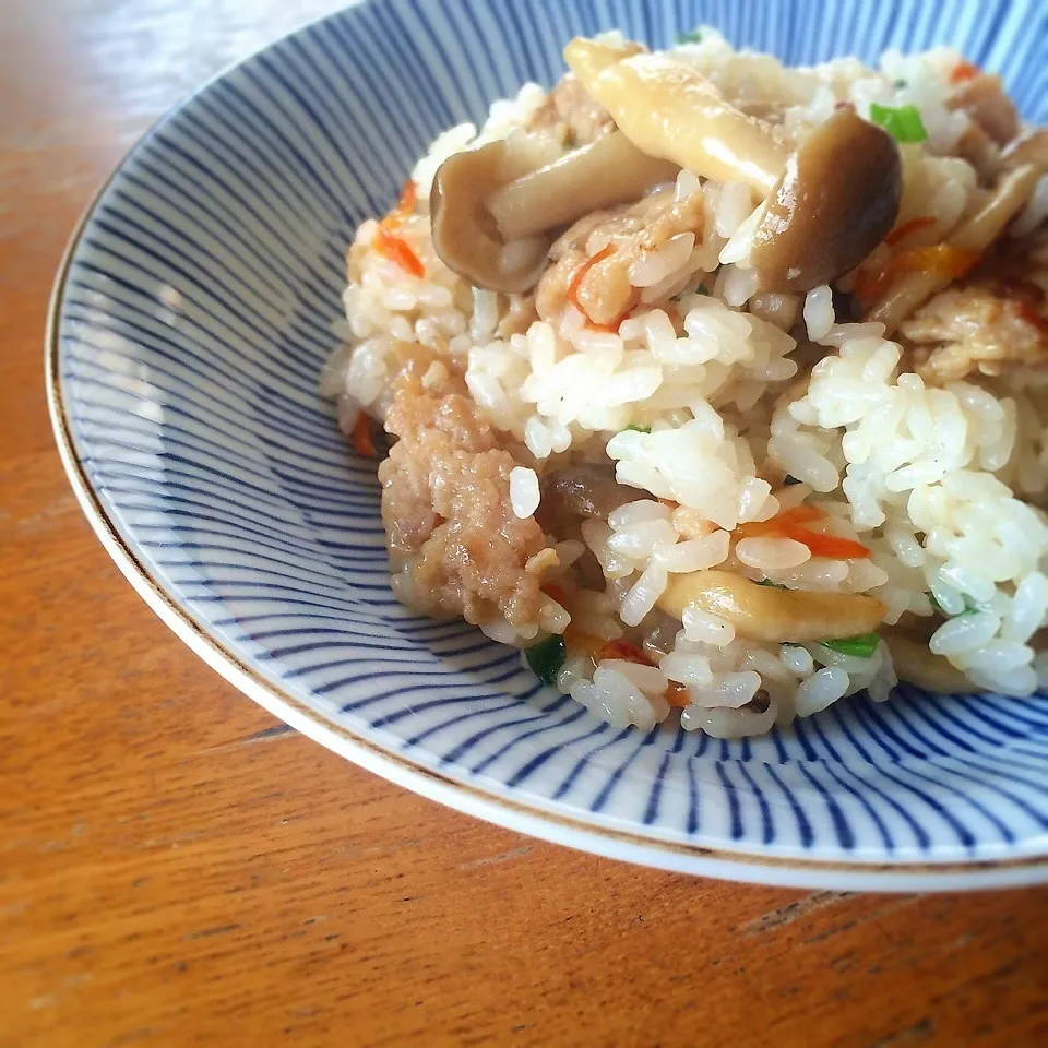 生姜たっぶり鶏ひきとしめじの炒飯|Hanaさん