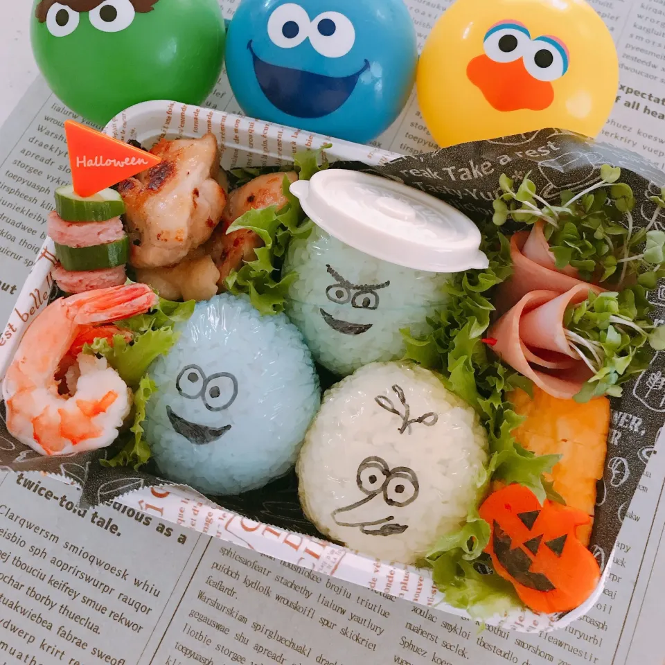 Snapdishの料理写真:☆セサミストリートおにぎり☆|chikakoさん