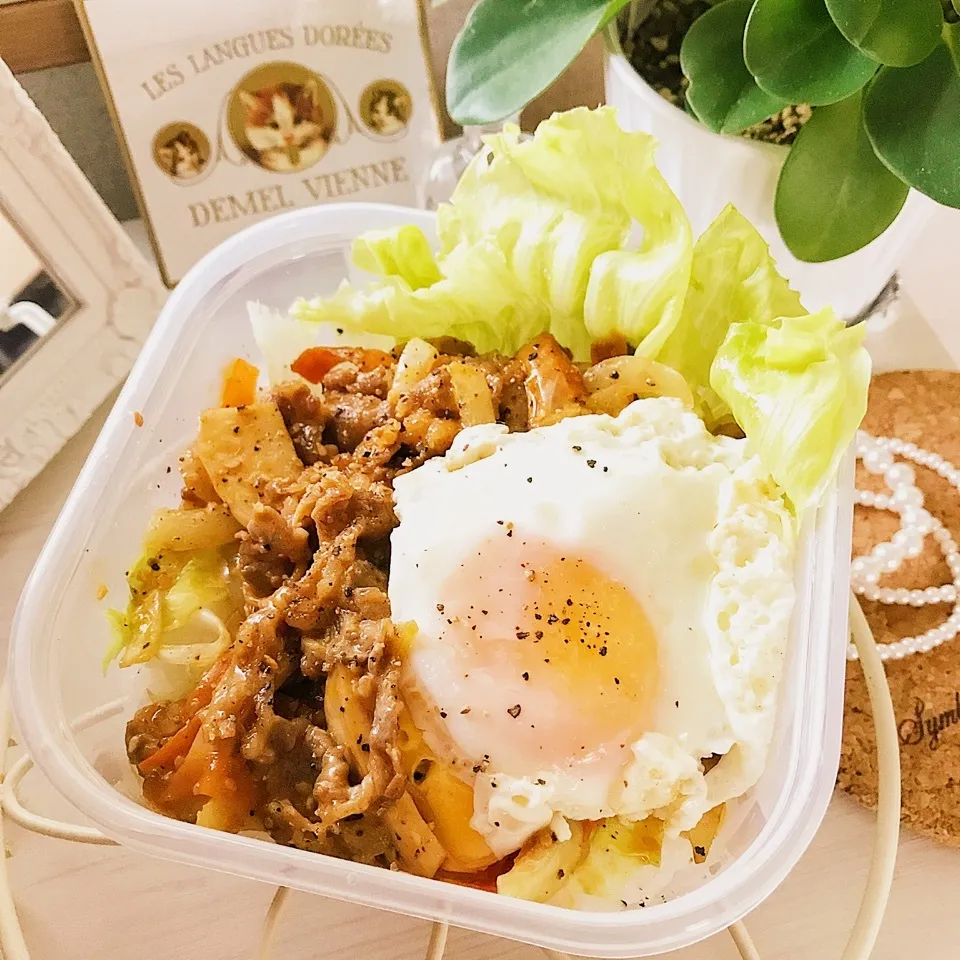 Snapdishの料理写真:本日のお弁当♪焼肉乗っけ弁当|綾奈さん