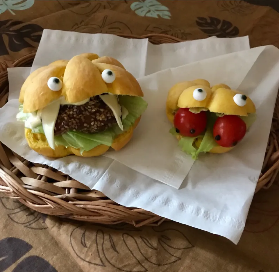 手作りバンズdeモンスターバーガー🍔|Ｌilicaさん