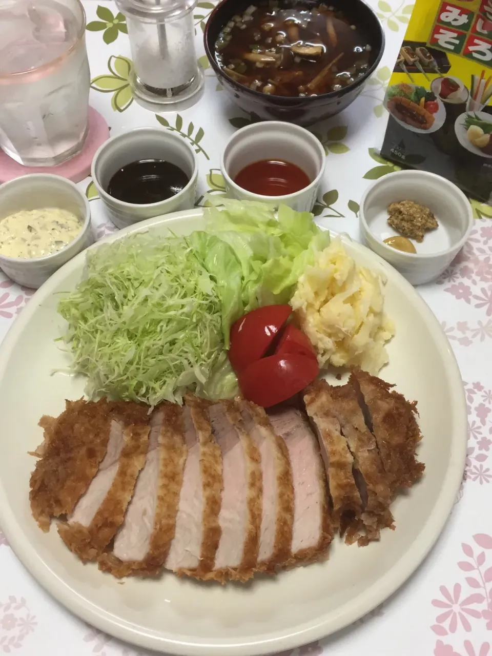 Snapdishの料理写真:極厚ロースとんかつ|まみっこさん