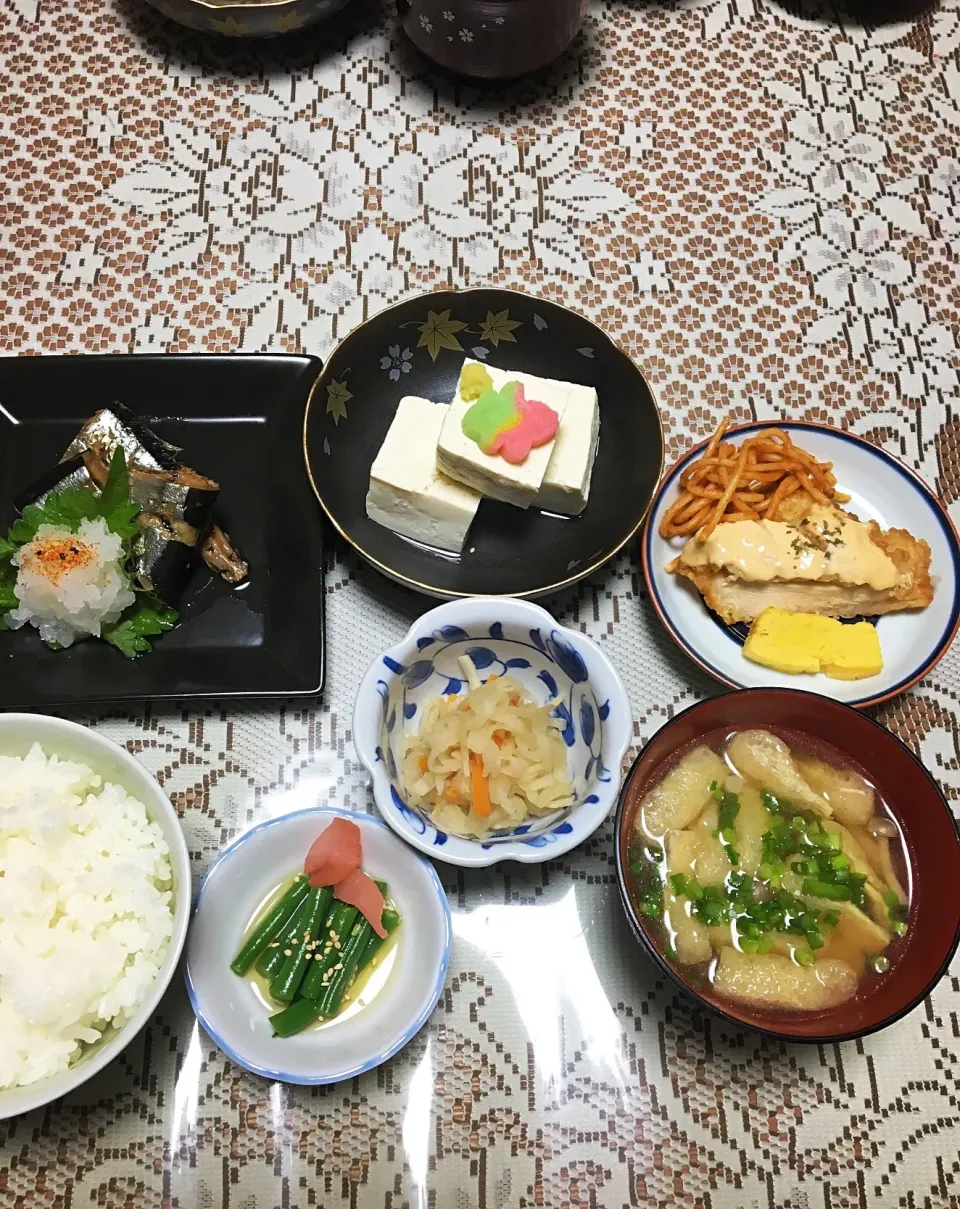 またまたある日の晩飯
骨まで食べられるサンマの生姜煮|ヨシヨシさん