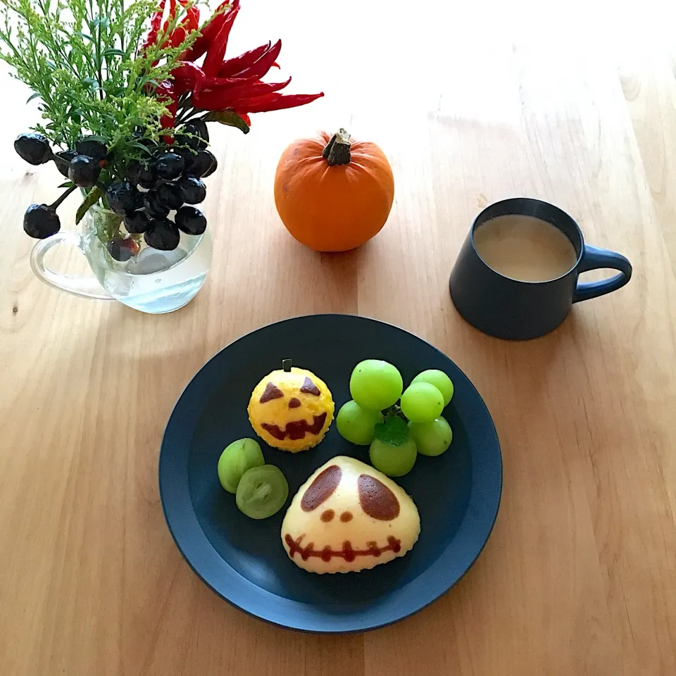 ハロウィン蒸しパンで朝ごはん 🎃|jarinkoさん