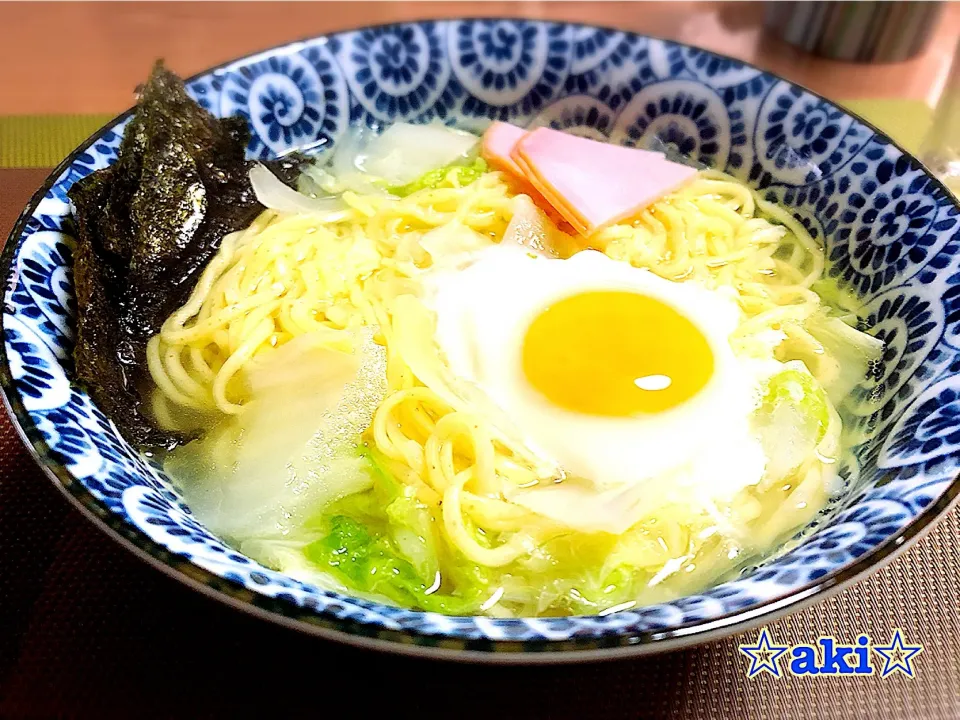 お昼ごはん🍴✨‼︎
ラーメン🍜〜柚子しお味〜
☆2018.10.27🍀☆|☆aki☆さん