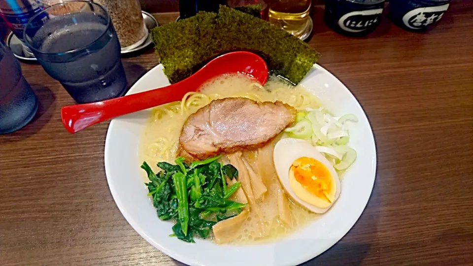 Snapdishの料理写真:塩豚骨ラーメン|じょうさん