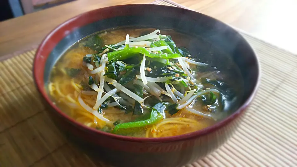 Snapdishの料理写真:味噌ﾗｰﾒﾝ🍜
の昼ごはん✨|kaz(*･ω･)さん