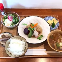 肉団子に餡かけとお味噌汁|かるめらさん