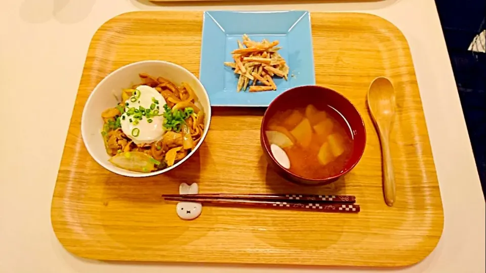 今日の夕食 豚丼、ごぼうサラダ、大根の味噌汁|pinknari🐰🌈さん