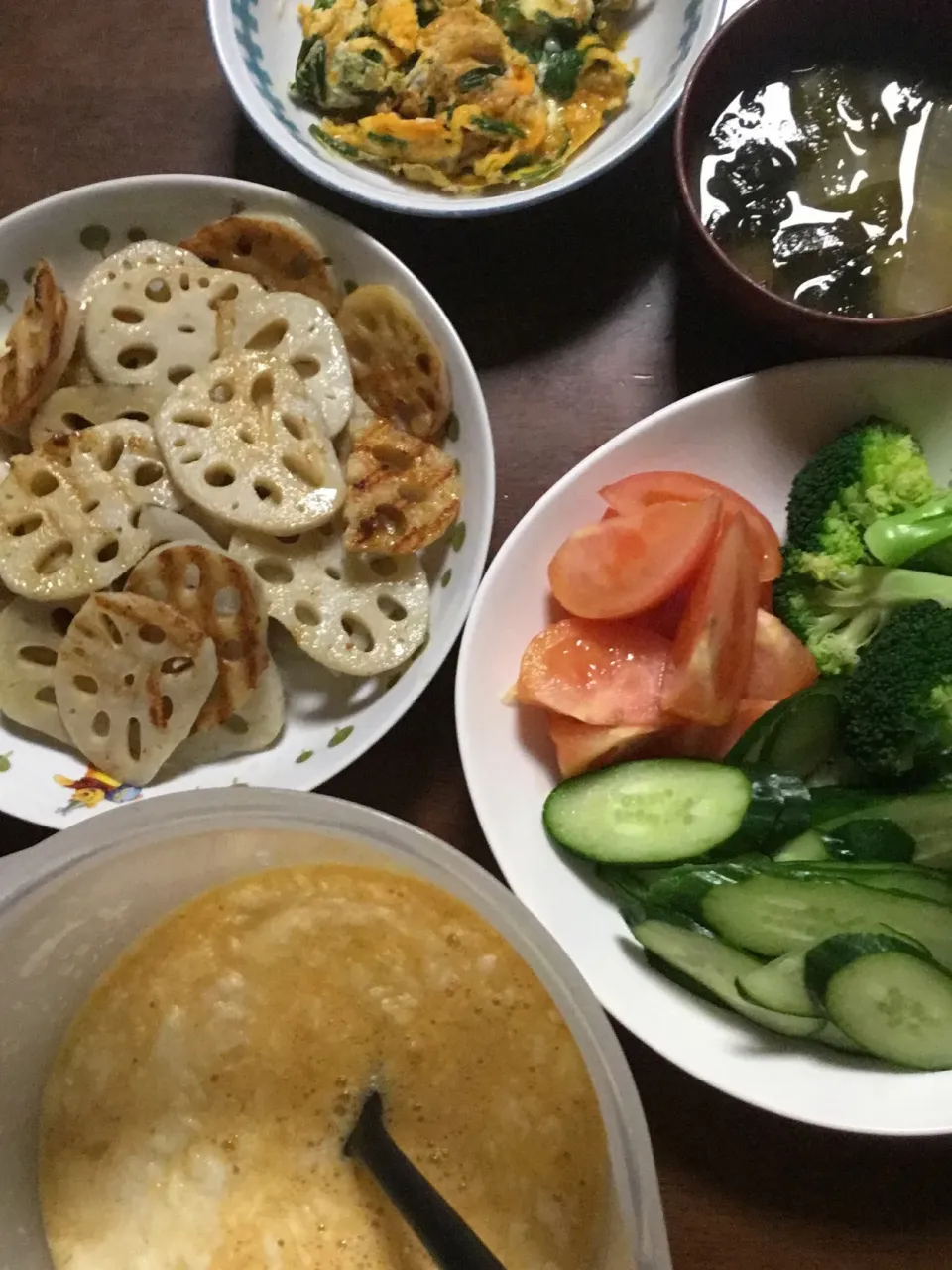 Snapdishの料理写真:とろろ汁   蓮根の焼物   ニラ玉    トマト🍅ブロッコリー🥦胡瓜🥒   味噌汁|掛谷節子さん