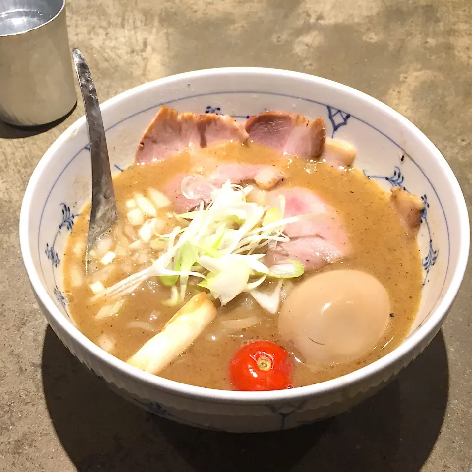 重層スープラーメン|みゃ〜・はつさん