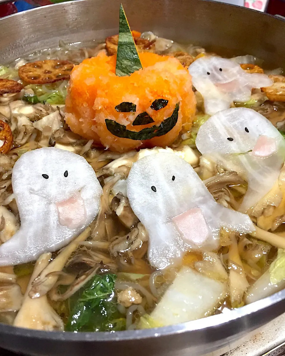 ハロウィン鍋🎃大根と人参おろしかぼちゃで👻|みっこちゃんさん