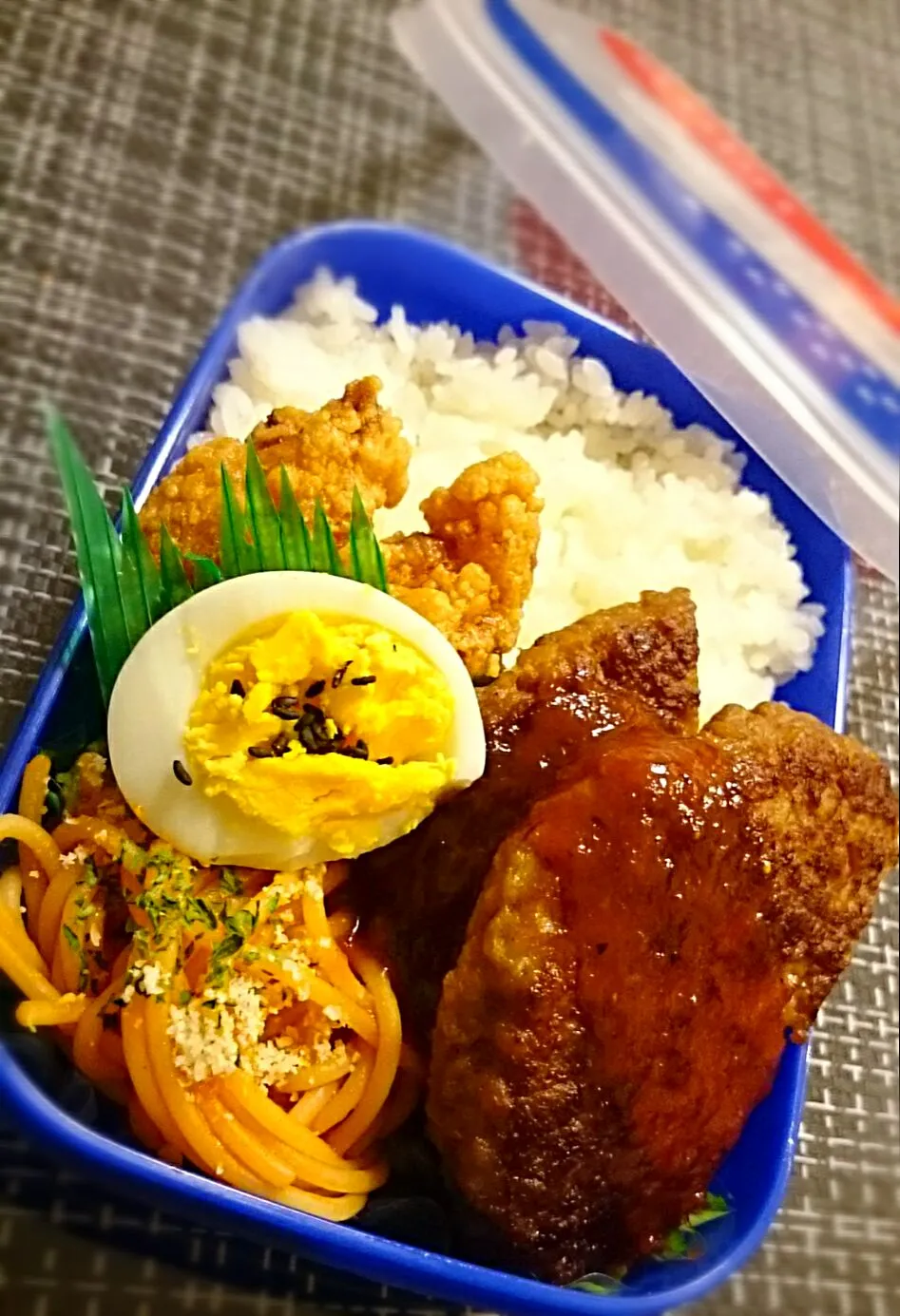 #我が家の働く息子弁当
週明け頑張る息子の
お好み弁当🍱😋|kimi=kimi🌼Kitchenさん